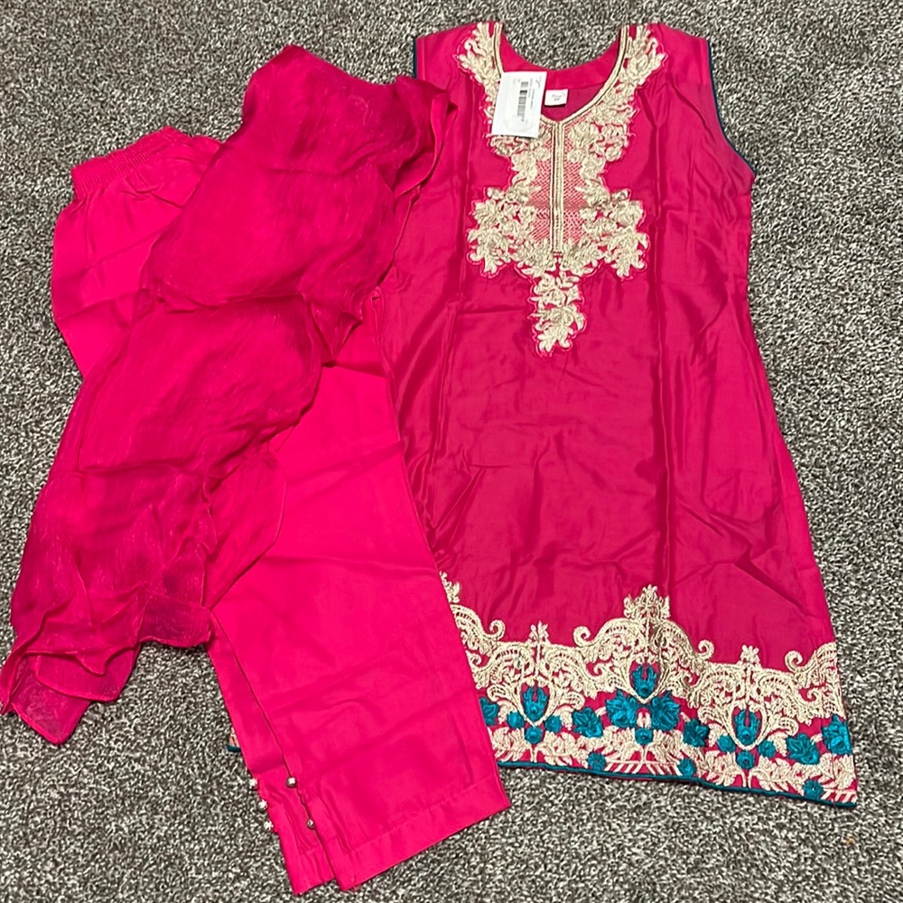 NWT girls 3 pc desi outfit